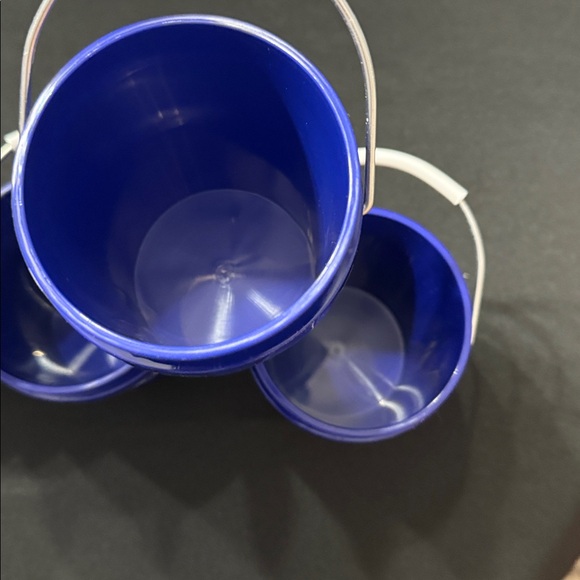 Lowes Mini Bucket ***hot hot hot*** - Picture 3 of 5